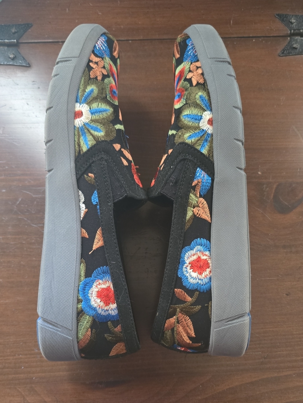 BareTraps Black Slip-On Flats with Multicolor Floral Embroidery - Picture 3 of 4